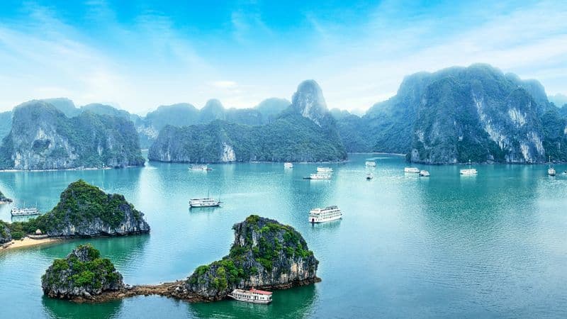 From the temples of Angkor to the Mekong Delta, experience unique and exotic end-of-year celebrations - & Hanoi and Halong Bay (port-to-port cruise)