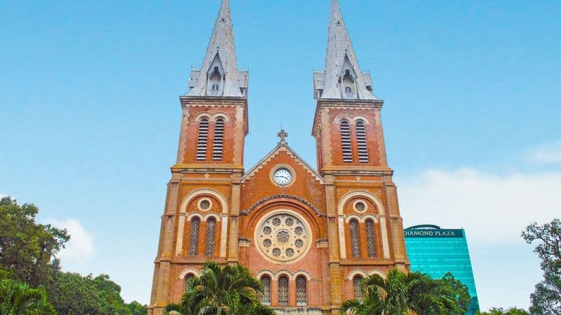 From the temples of Angkor to the Mekong Delta, experience unique and exotic end-of-year celebrations - & Hanoi and Halong Bay (port-to-port cruise)