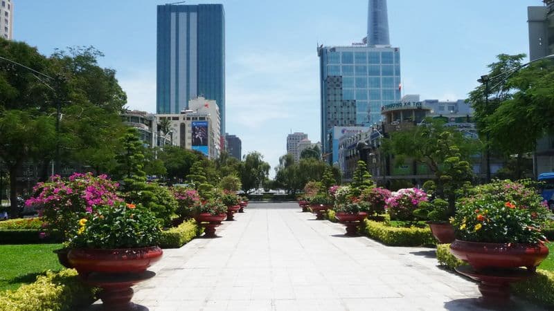 From the temples of Angkor to the Mekong Delta, experience unique and exotic end-of-year celebrations - & Hanoi and Halong Bay (port-to-port cruise)