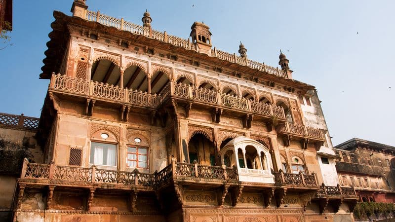 Cruise on the Ganges: The Sacred Waters between Kolkata and Varanasi (port-to-port cruise)